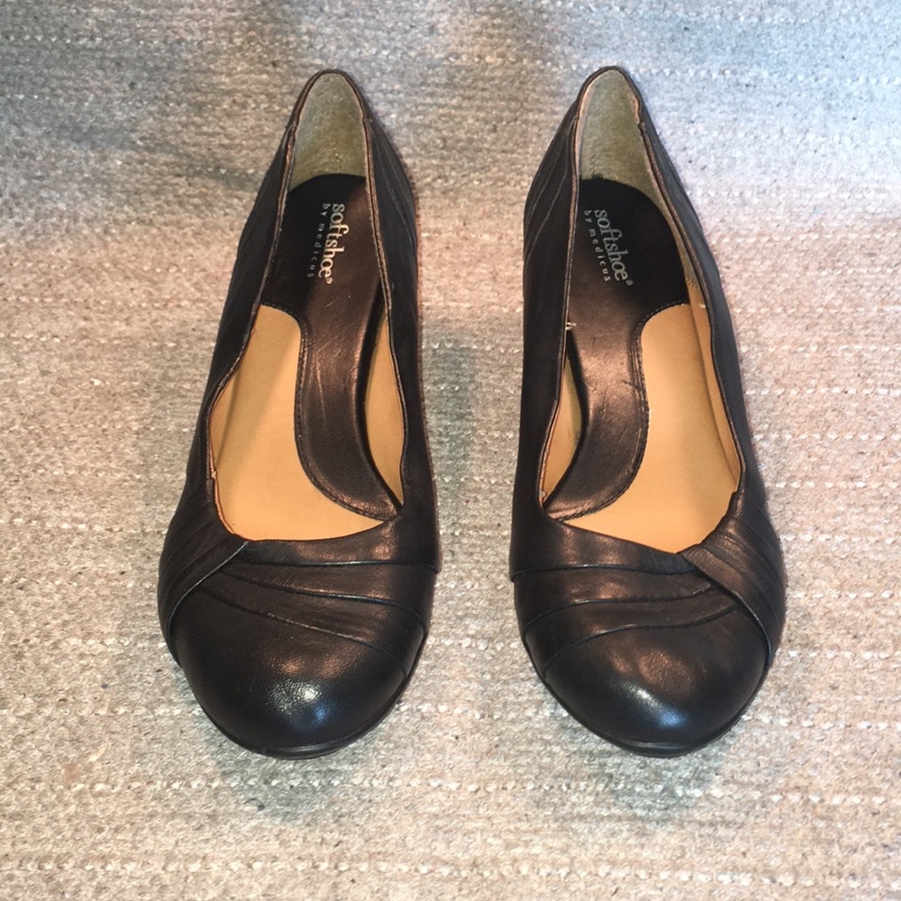 Soft Shoe by Medicus Black Pump